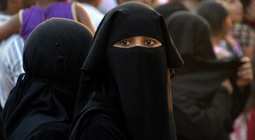 Wikimedia Commons - Hijab